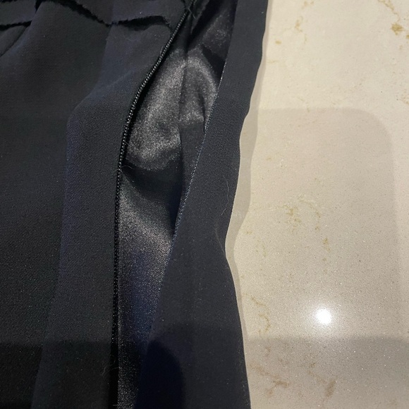 Stunning crepe style top with side zipper and sparkly bodice. - Picture 4 of 7